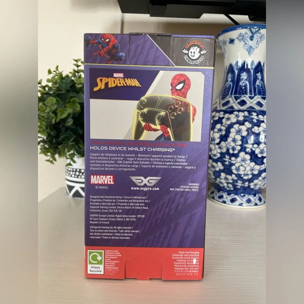 Brand New Marvel Spider-Man Figurine Phone / Controller Holder Xbox PlayStation